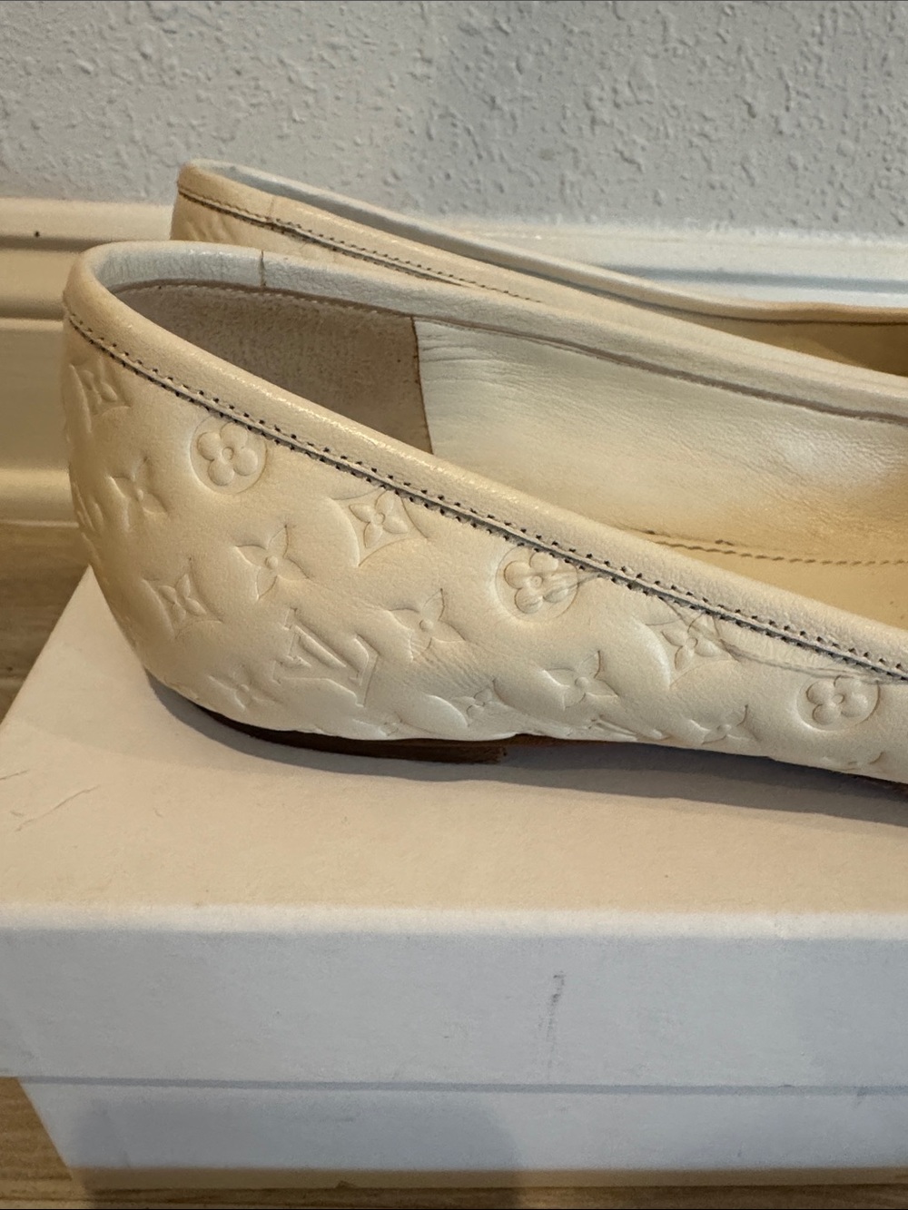 Louis Vuitton Cream Monogram Embossed Ballet Flats with Gold Accents 7 7.5 37 - Picture 2 of 7
